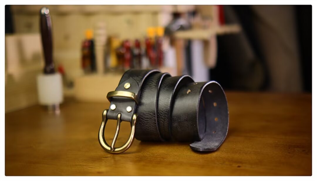 Sophisticated Solid Cowskin Belt