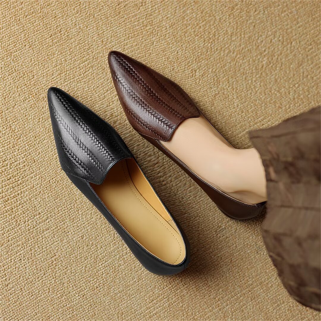 Sleek Pointed Toe Leather Flats