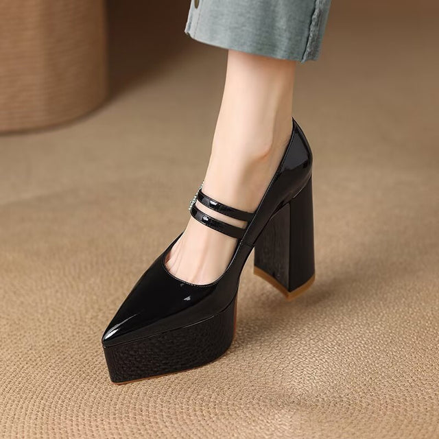 Draminera Mystery Heels