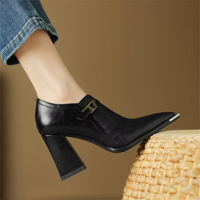 Refined Pointed Toe Leather Flats