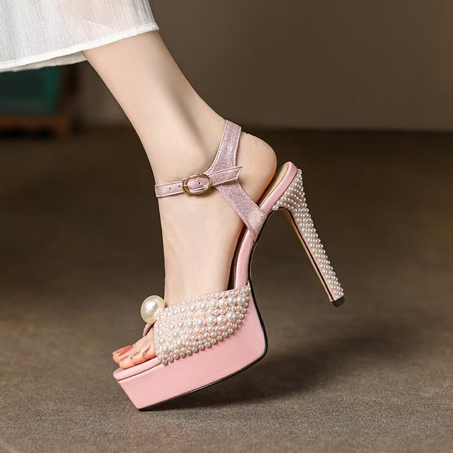 Aravelle Chic Heels