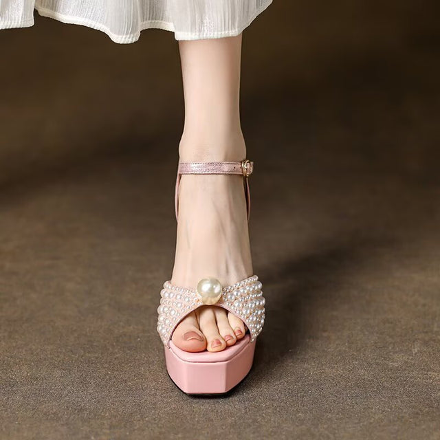 Aravelle Chic Heels