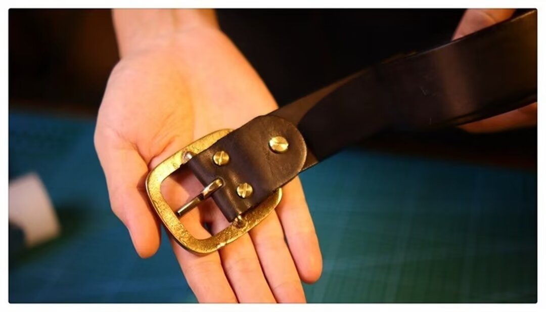 Refined Cowskin Leather Belt