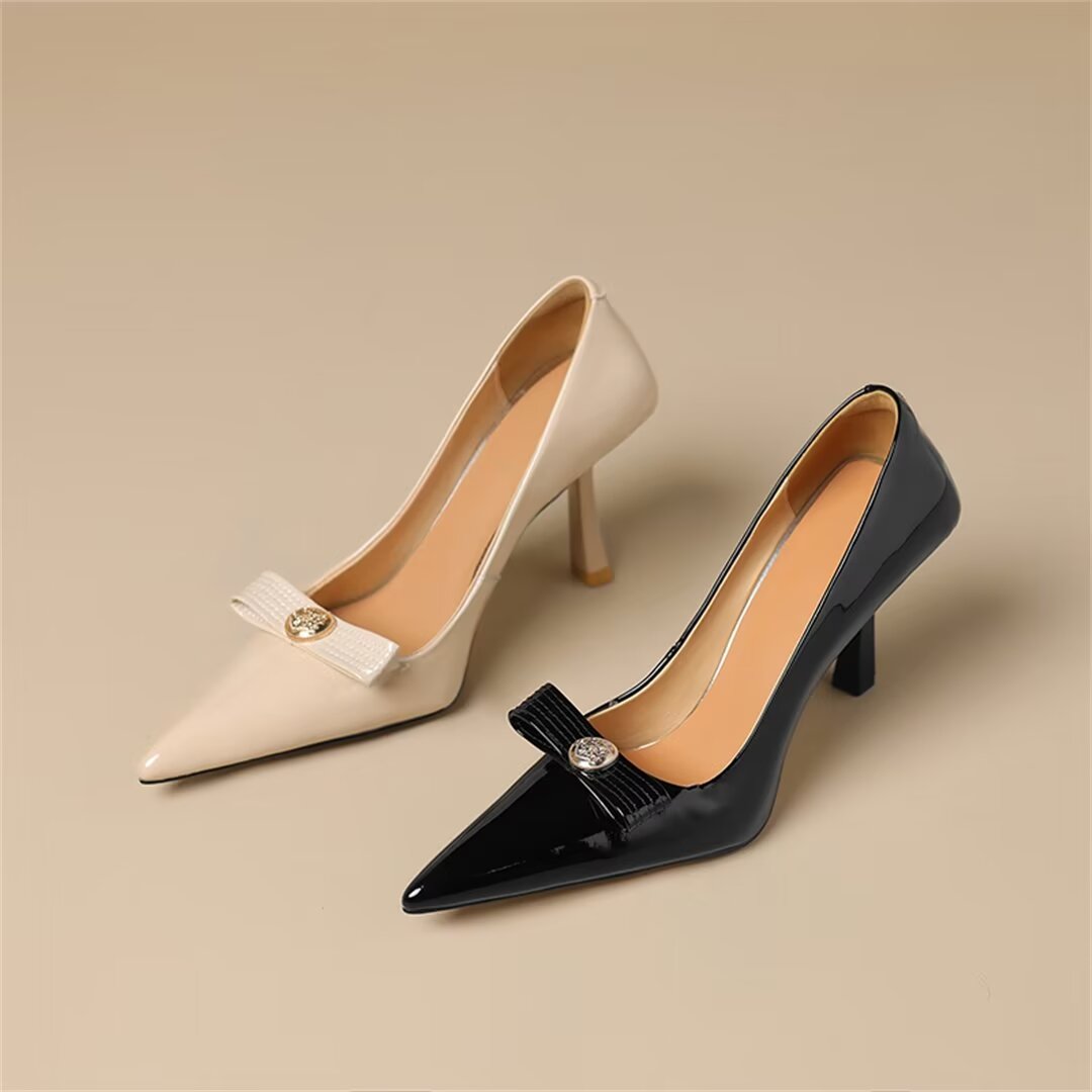 Daring Elevation Leather Pumps