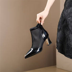 SvelteZip Cow Leather Pumps