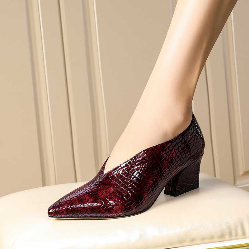 Ladies alligator hot sale shoes