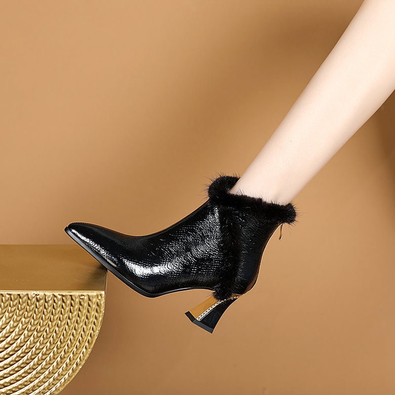 #Color_Black Leather